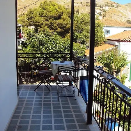 Guest house Douskos Uptown Living *