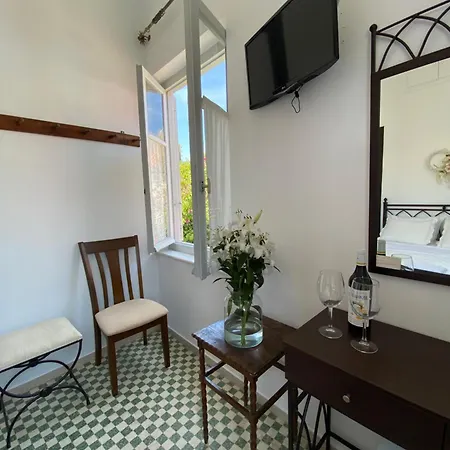 Douskos Uptown Living Hydra (Saronic Islands)