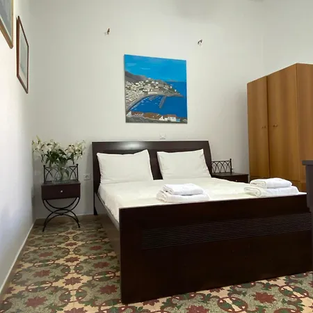 Douskos Uptown Living Guest house Hydra (Saronic Islands)